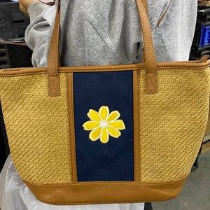 Thirty One LITTLE DREAMER purse in Natural Straw ~Like New Condition